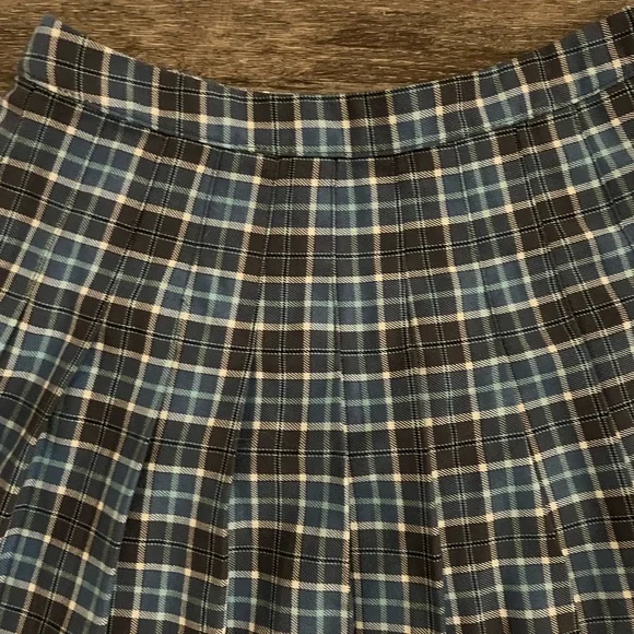 Aeropostale Navy/Blue Pleated Skirt - Picture 2 of 4